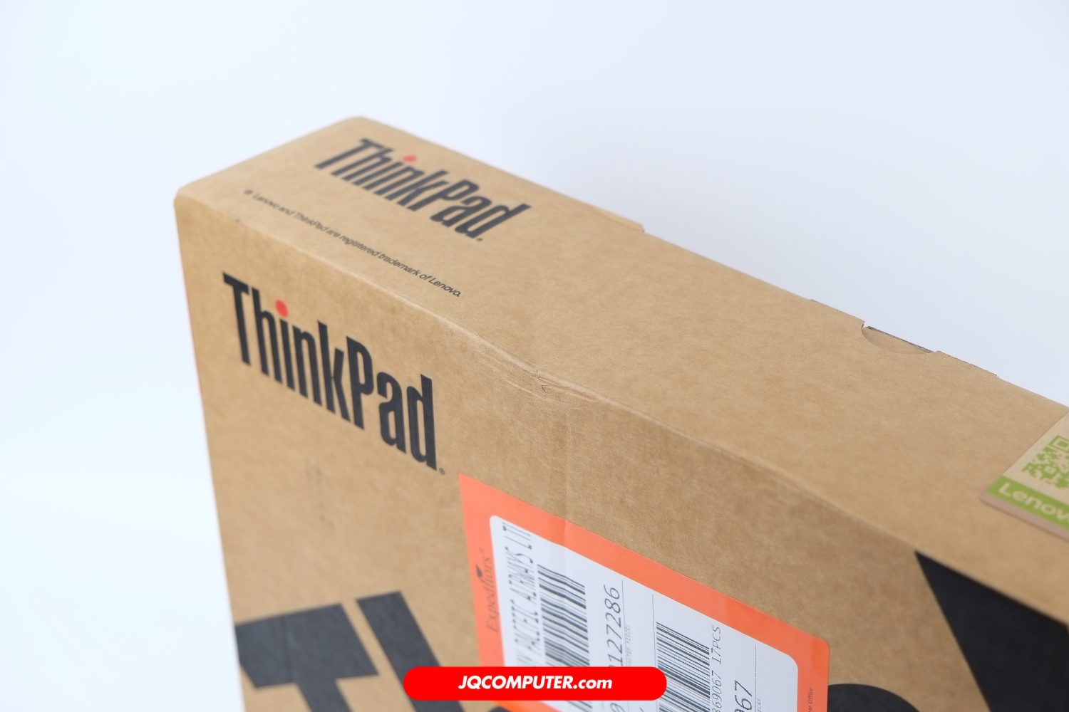 Lenovo ThinkPad P16v Gen.2 - Image 2