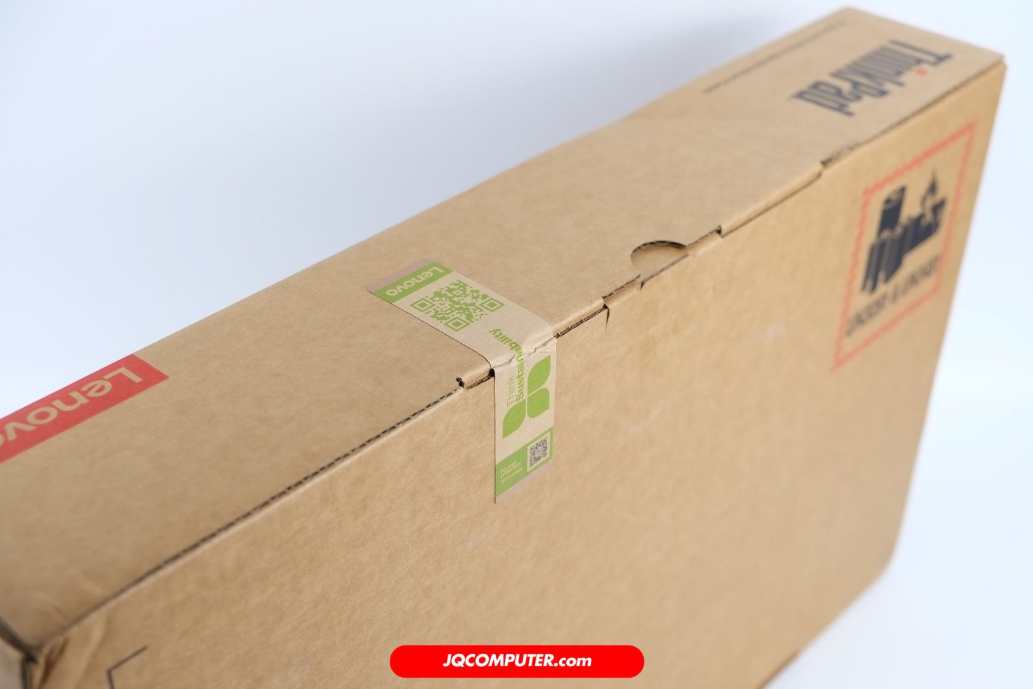 Lenovo ThinkPad P16v Gen.2 - Image 4
