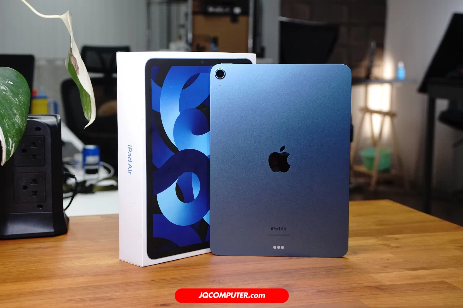 iPad Air 5 WiFi - Image 2