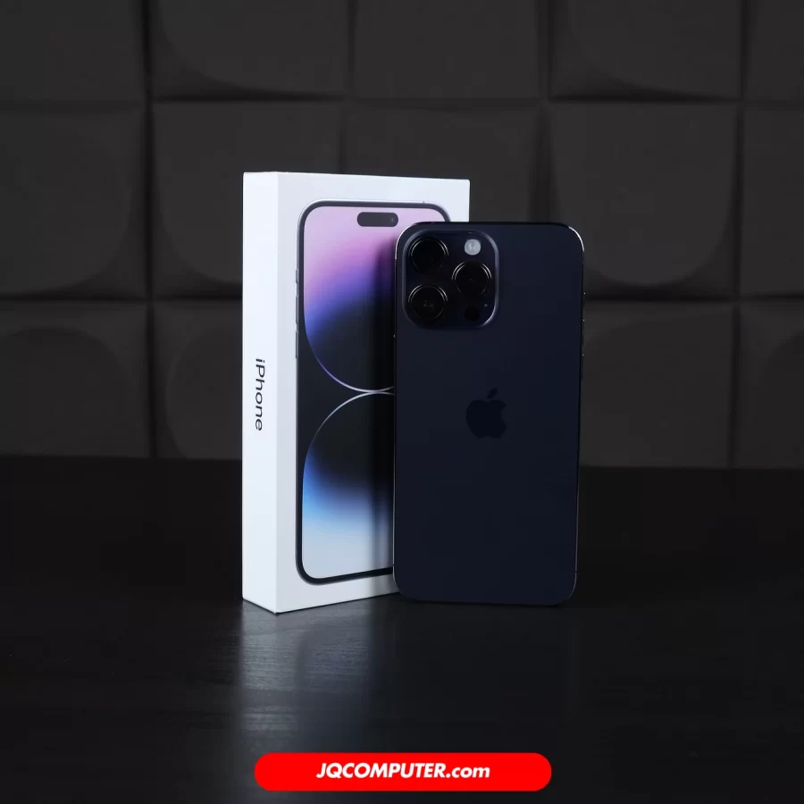 Alternative view of iPhone 14 Pro Max