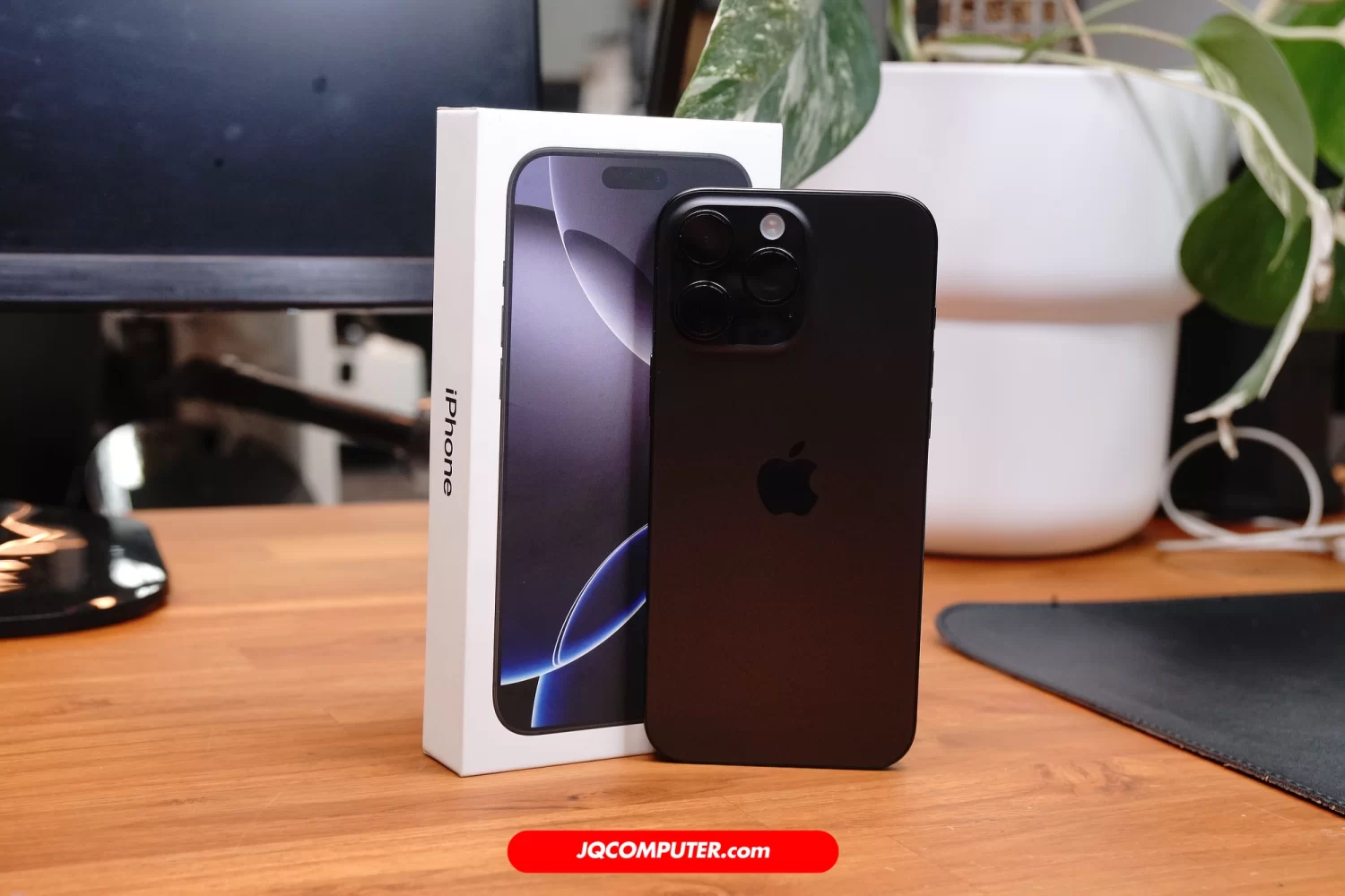 iPhone 16 Pro Max - Image 2