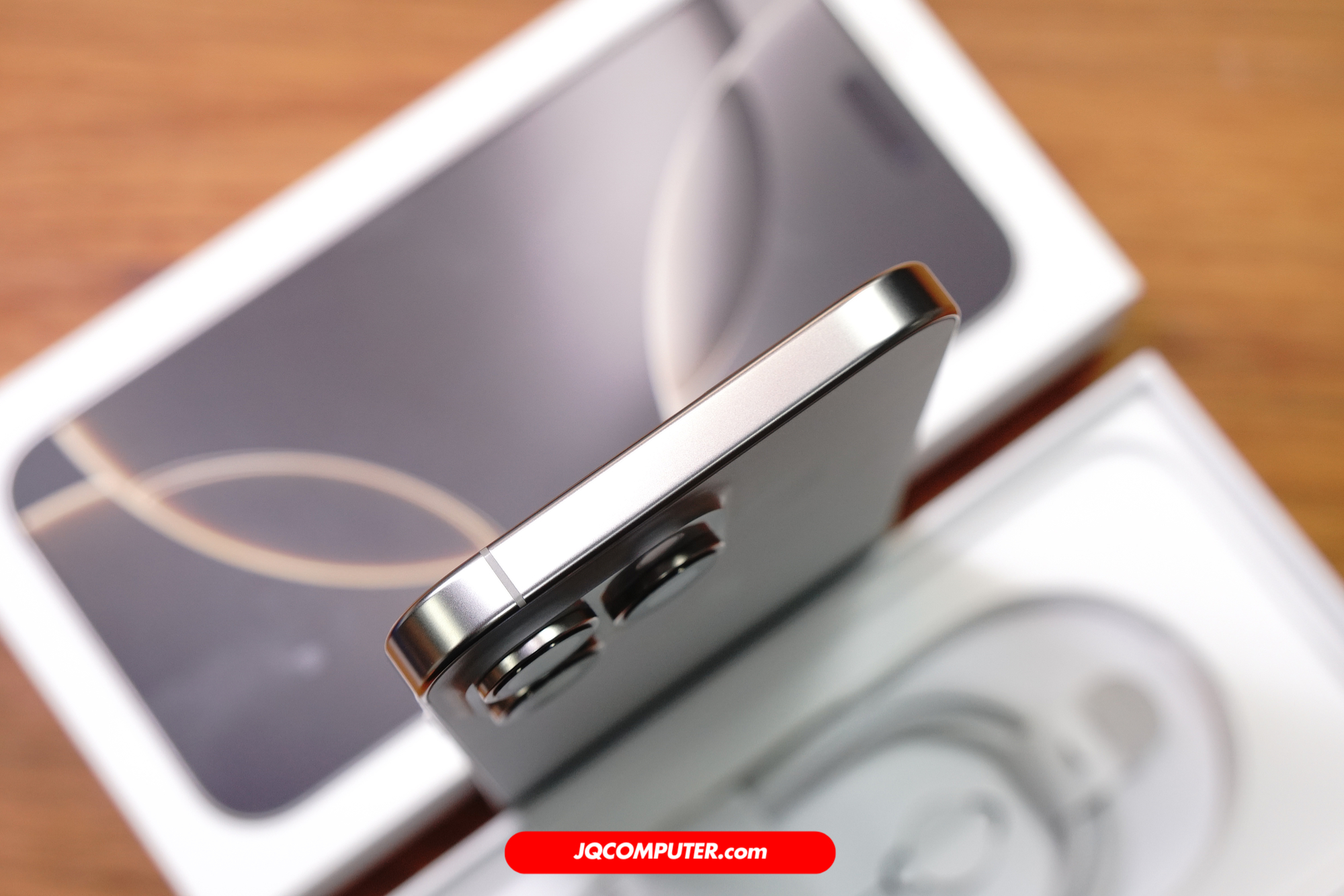 iPhone 16 Pro Max - Image 4