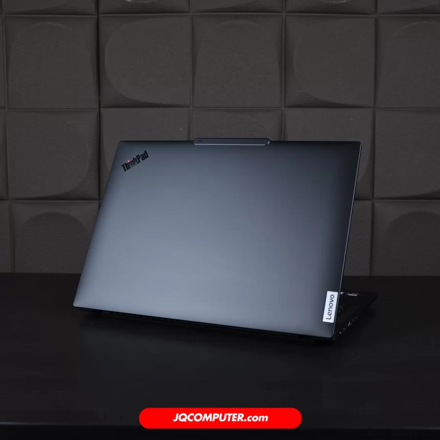 Alternative view of Lenovo ThinkPad T14 Gen.5