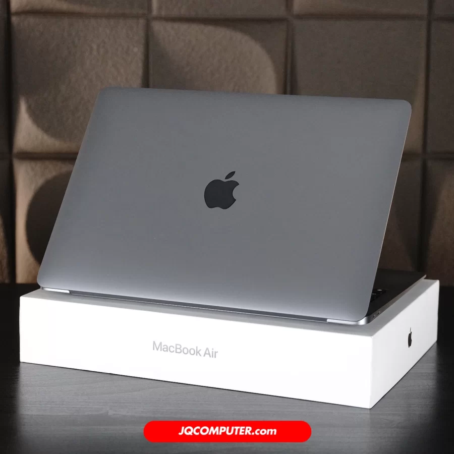 Alternative view of MacBook Air 13 Apple M1