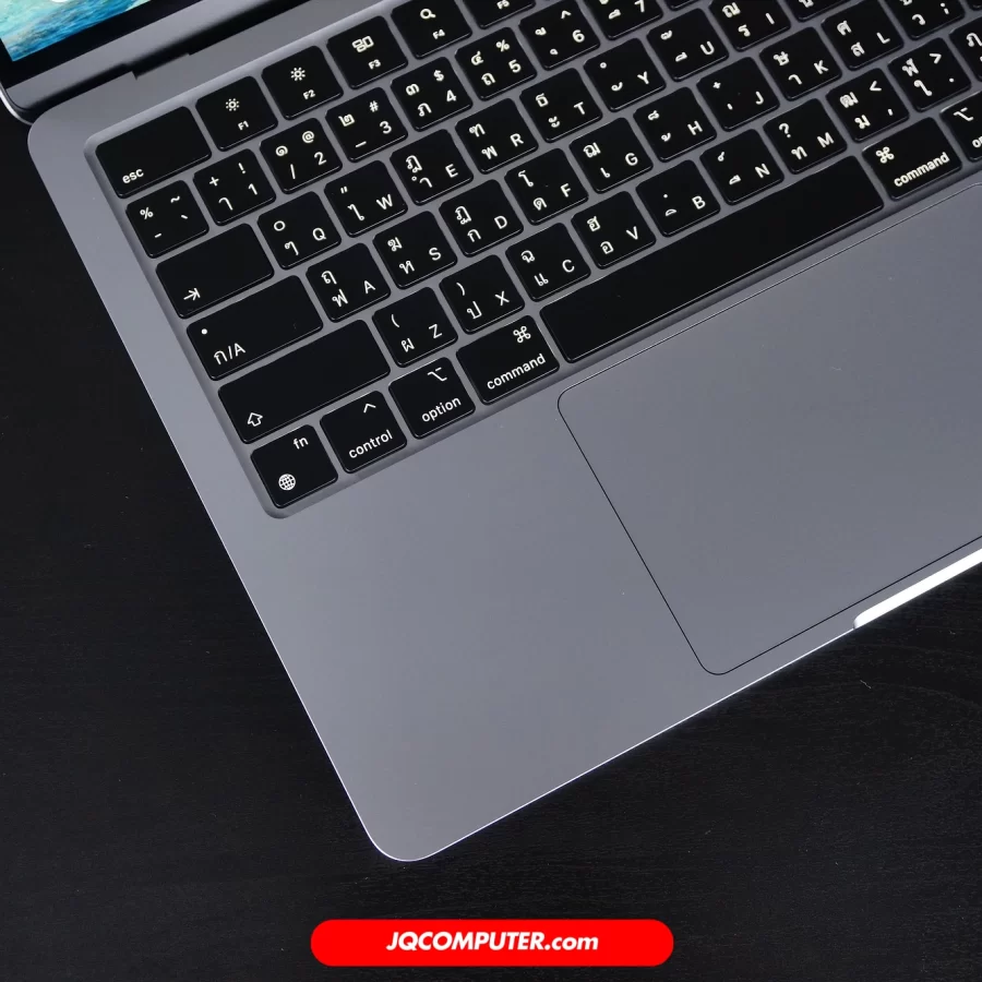 Alternative view of MacBook Air 13 Apple M3