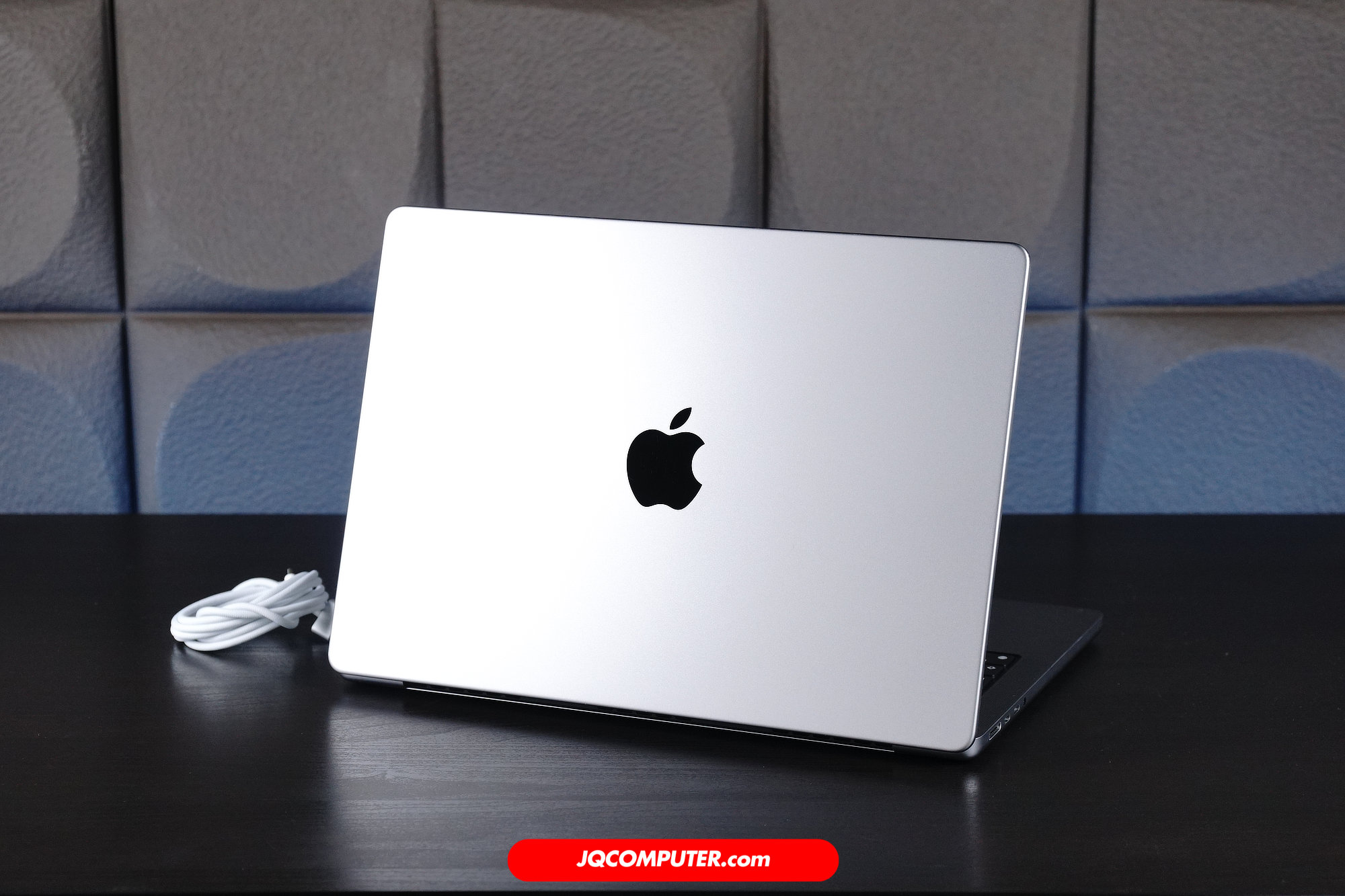 MacBook Pro 14 Apple M2 Pro (Apple Care Plus) - Image 2