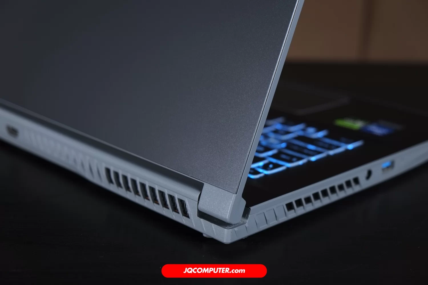 MSI Thin 15 - Image 12