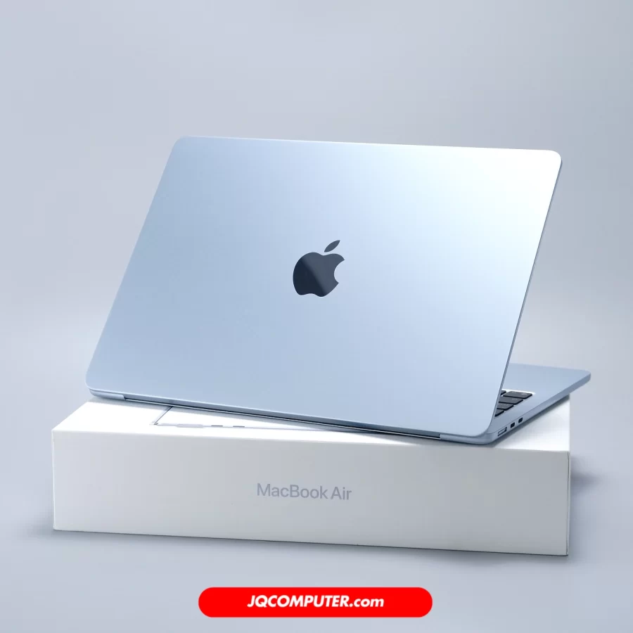 Alternative view of MacBook Air 13 Apple M4