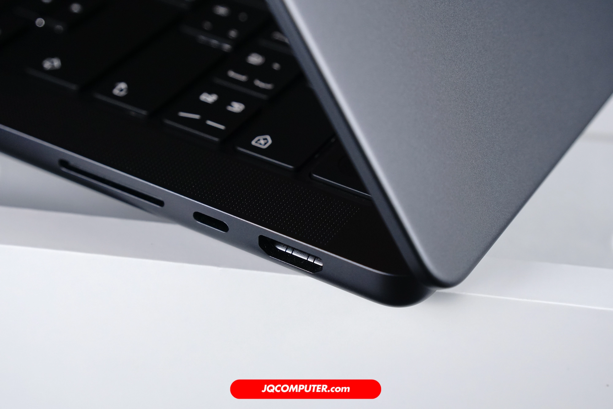 MacBook Pro 14 Apple M4 - Image 8