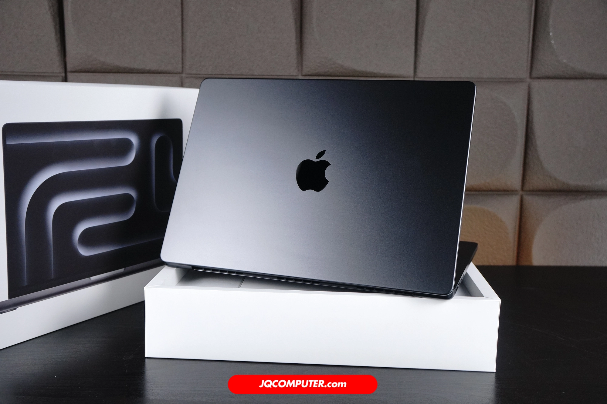 MacBook Pro 14 Apple M4 - Image 2