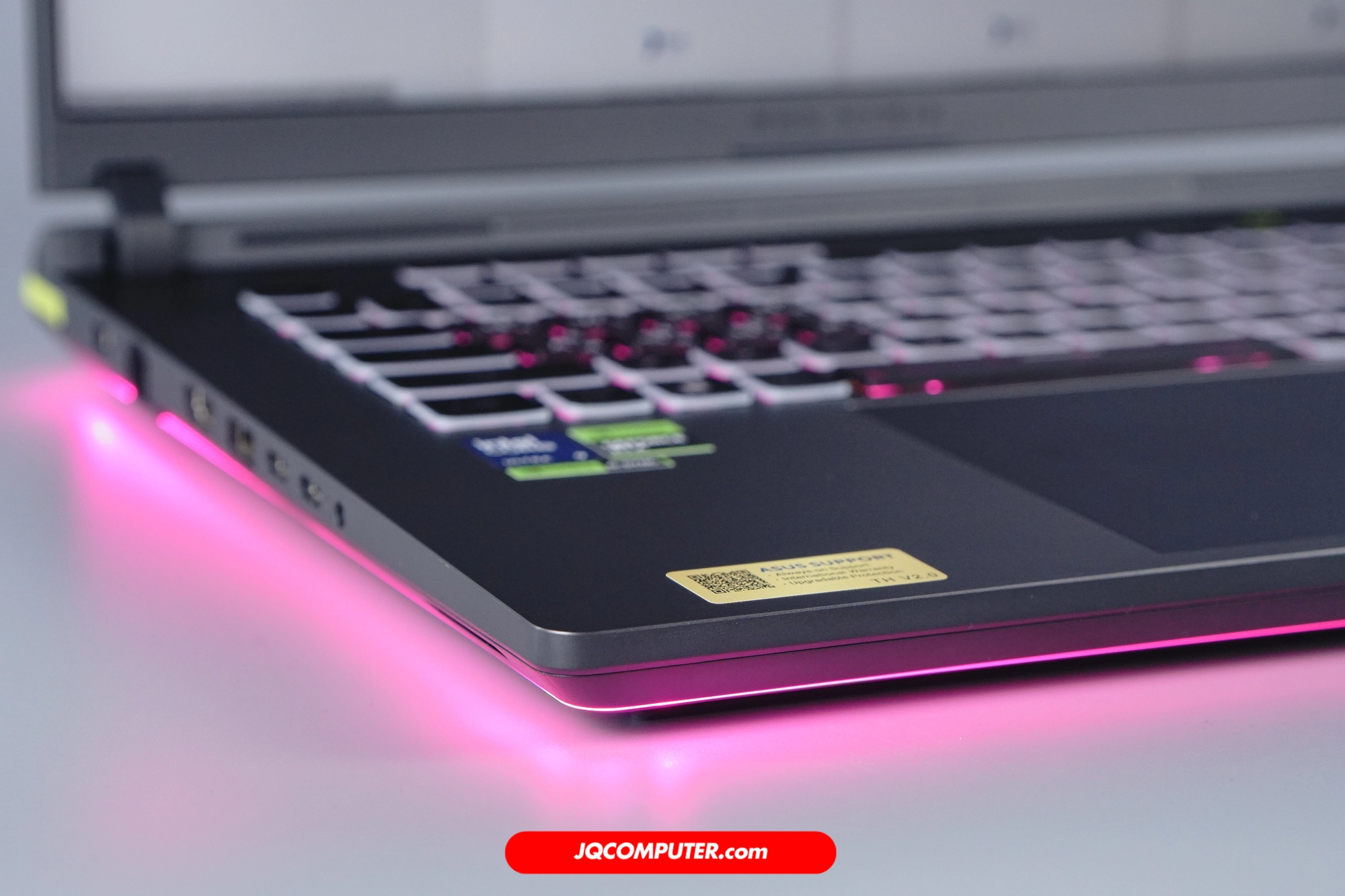 Asus ROG Strix G16 (2025) - Image 2