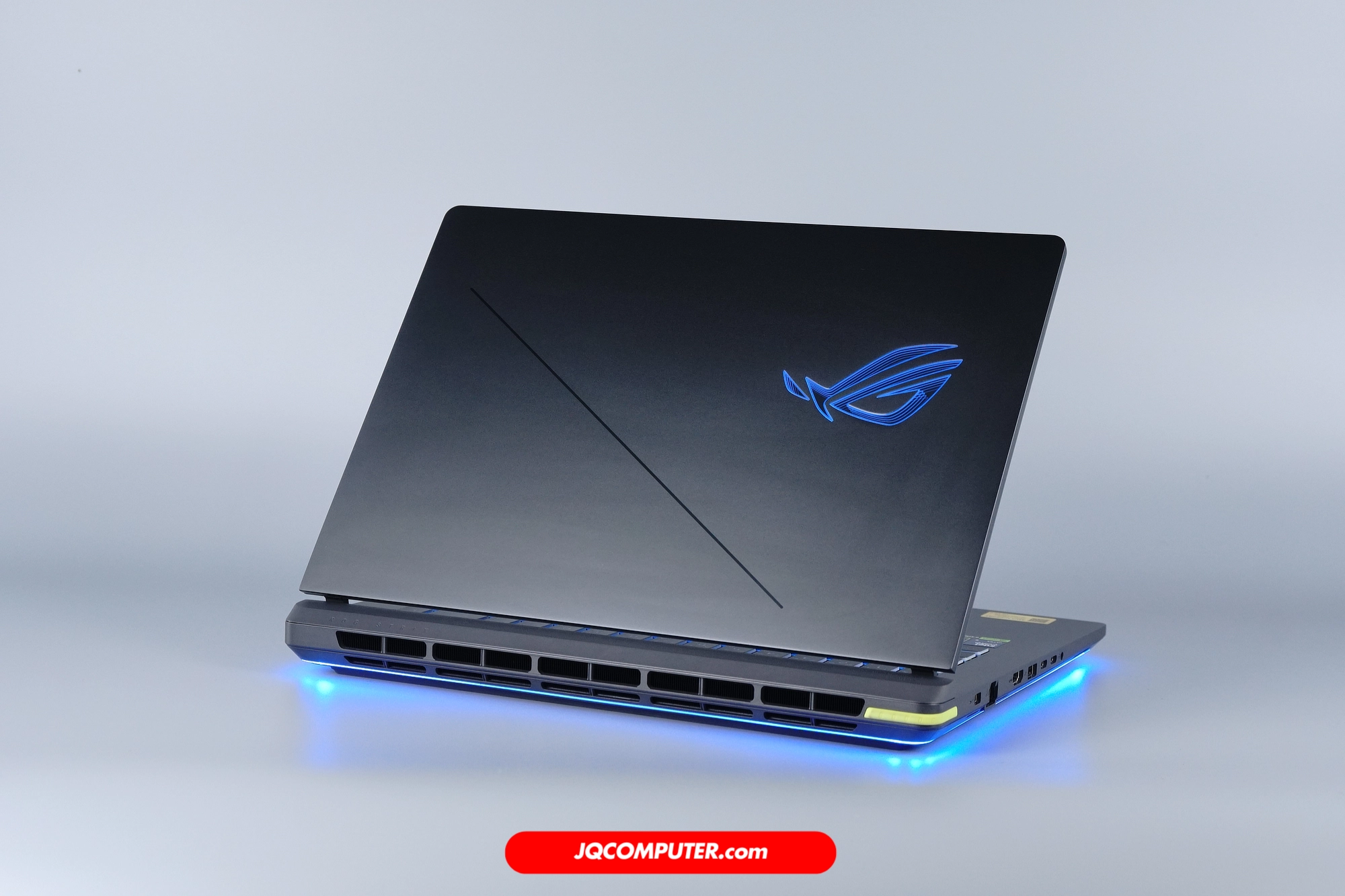 Asus ROG Strix G16 (2025) - Image 8