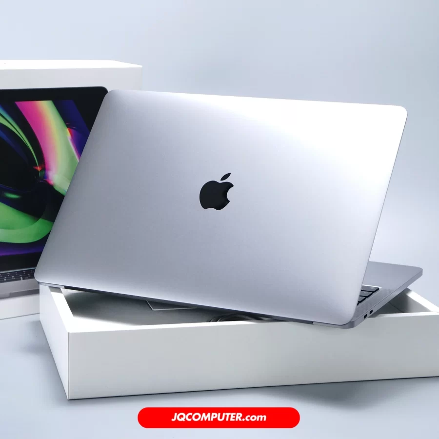 Alternative view of MacBook Pro 13 Apple M1 (CTO)