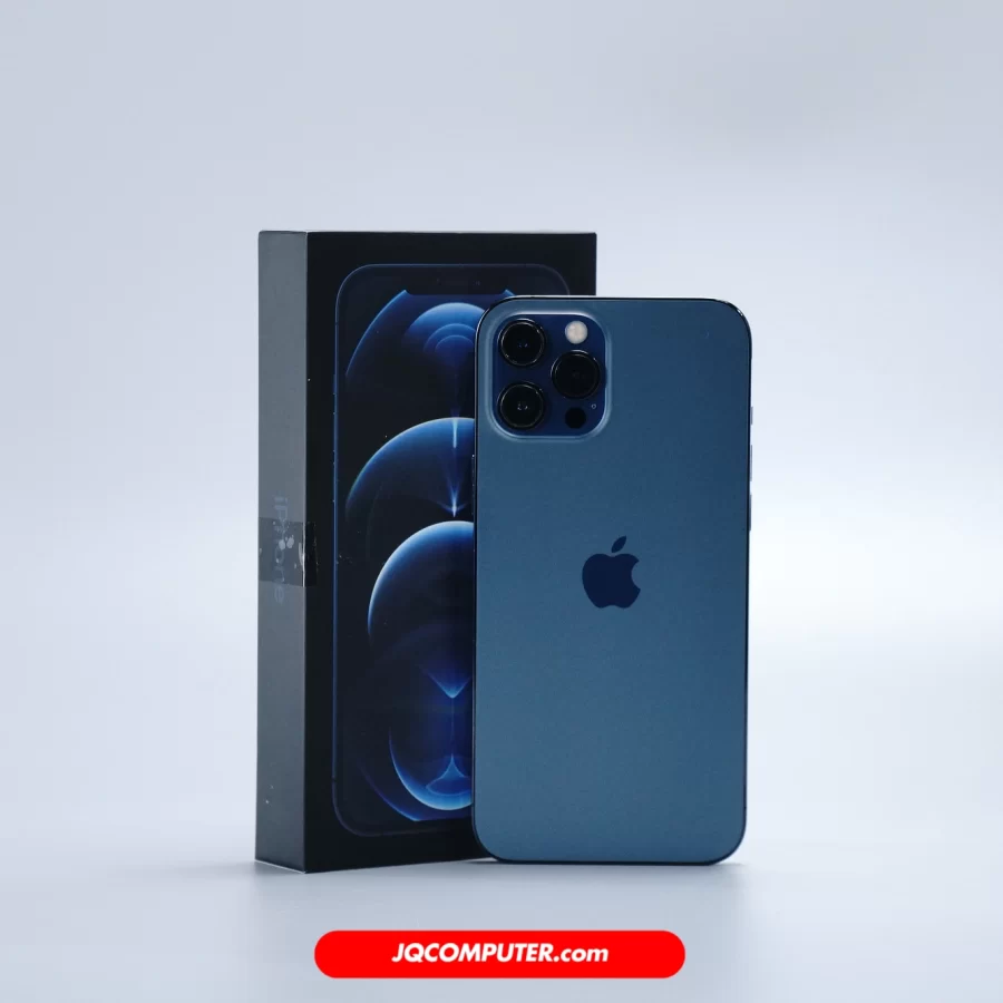 Alternative view of iPhone 12 Pro Max