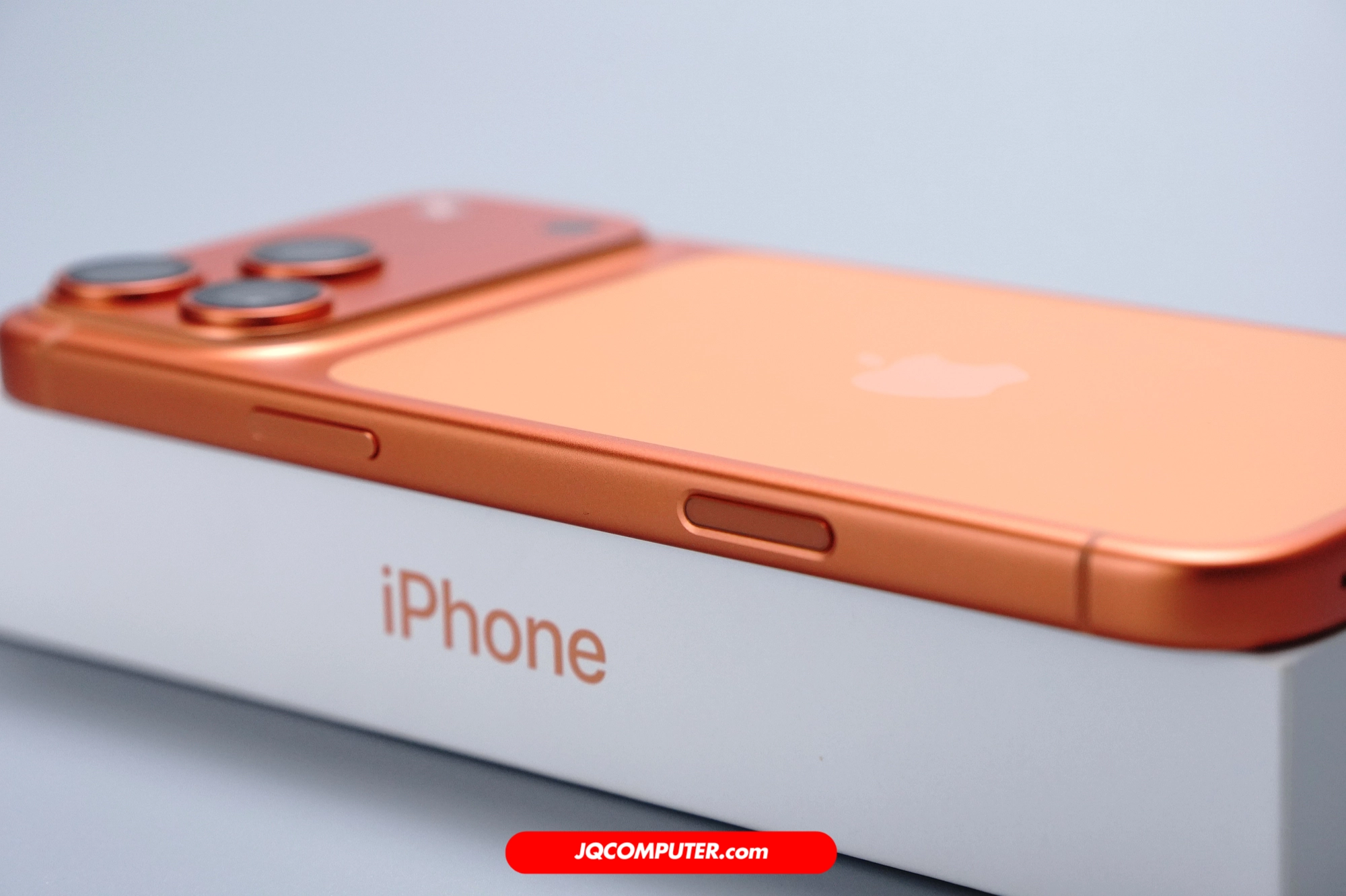 iPhone 17 Pro Max - Image 4